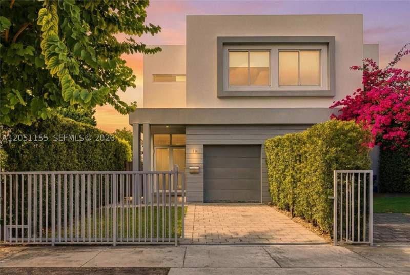 3 bedroom Townhouse at 2852 SW 32nd Ct 2852, Avalon Sub, Miami — photo 2