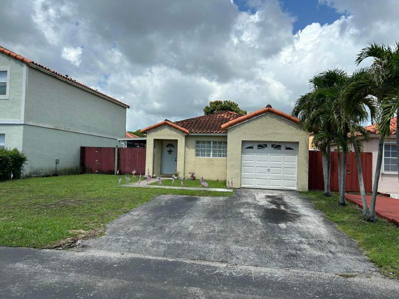 3 bedroom SingleFamilyResidence at 15156 SW 128th Court, Deerwood Estates, Miami — photo 2
