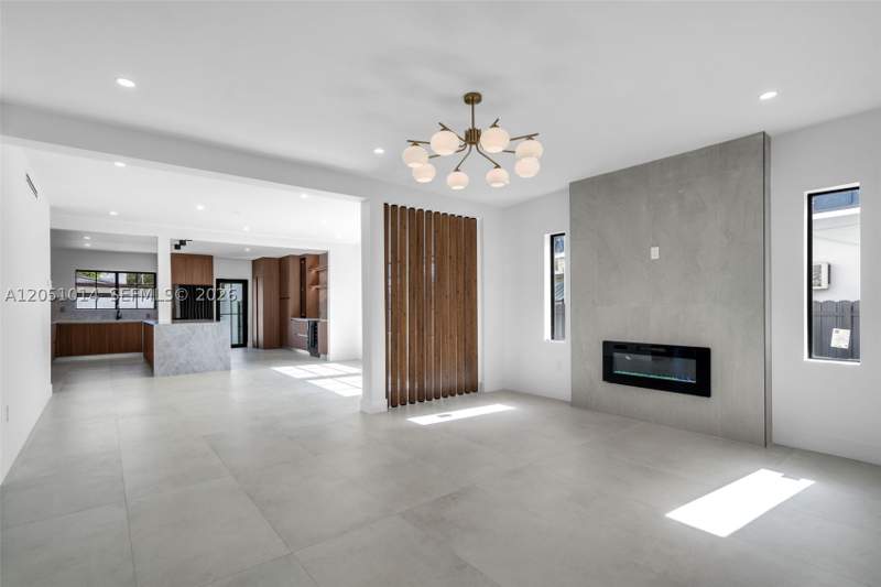5 bedroom SingleFamilyResidence at 1760 SW 16th Ter, Durniers, Miami — photo 3
