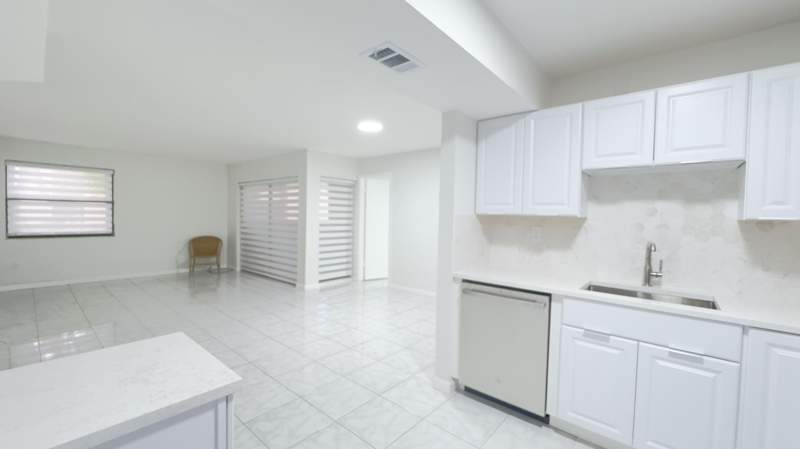 2 bedroom Condominium at 20015 NE 3rd Court 1, Quatraine Condo I Ph I, Miami — photo 5