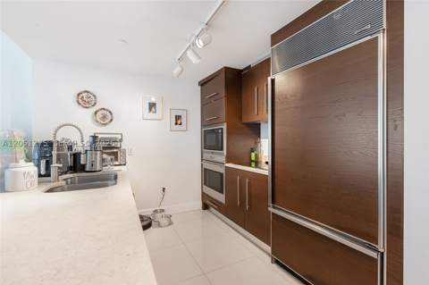 475 Brickell Ave 3111, Miami FL - photo 8 of 32