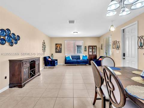 912 NW 204th St, Miami Gardens FL - photo 14 of 56