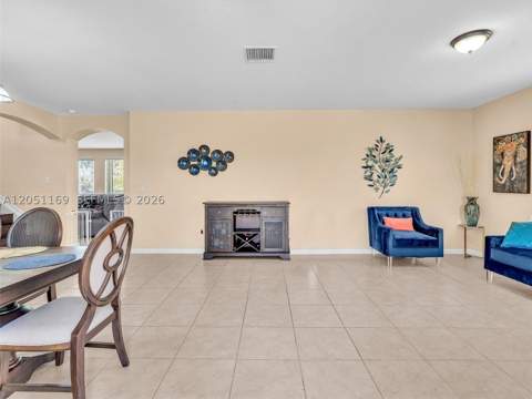 912 NW 204th St, Miami Gardens FL - photo 7 of 56