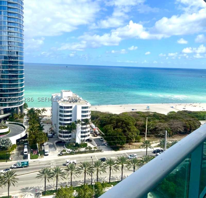 2 bedroom Condominium at 100 Bayview Dr 2014, Arlen House East Condo, Sunny Isles Beach — photo 5