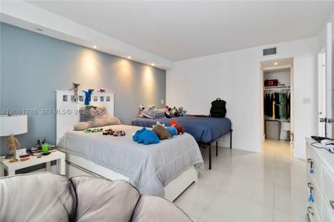 100 Bayview Dr 2014, Sunny Isles Beach FL - photo 8 of 57