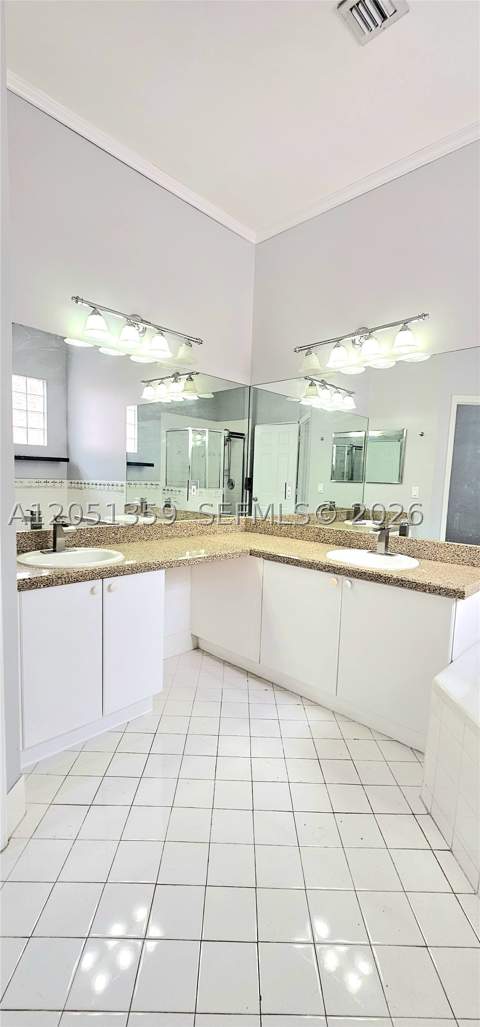 21460 SW 90th Ct, Cutler Bay FL - photo 12 of 21