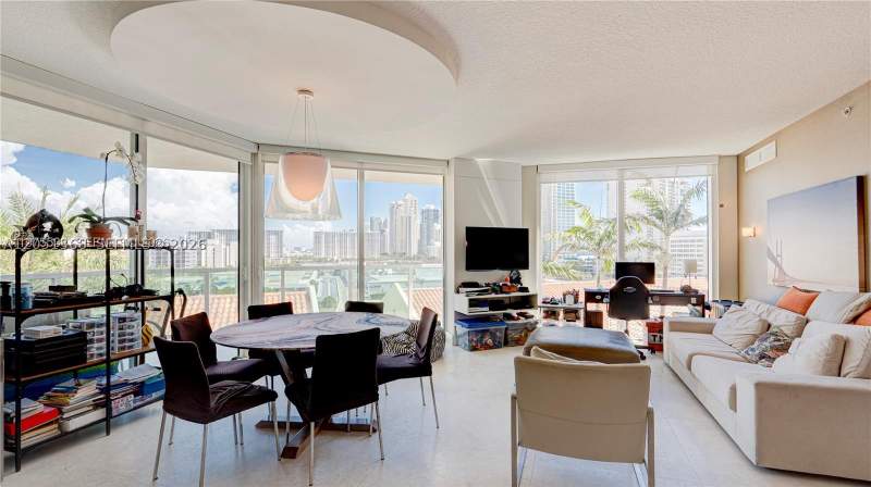 3 bedroom Condominium at 200 Sunny Isles Blvd 2-801, St Tropez On The Bay II C, Sunny Isles Beach — photo 2