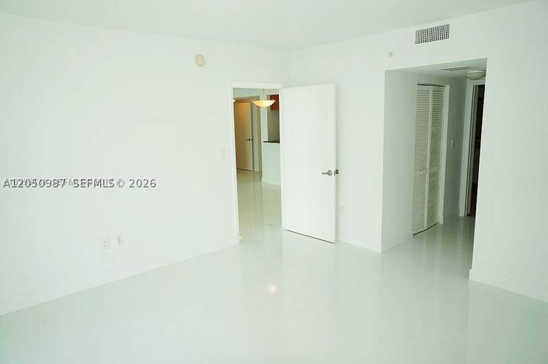 2 bedroom Condominium at 1800 N Bayshore Dr 3014, 1800 Club Condo, Miami — photo 5