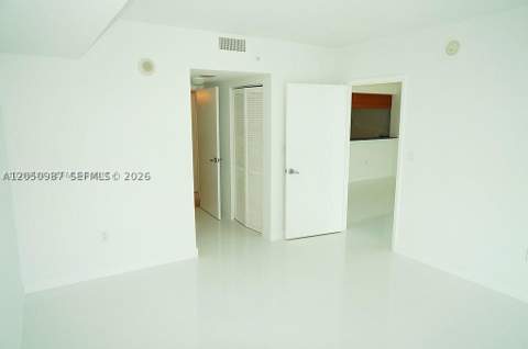 1800 N Bayshore Dr 3014, Miami FL - photo 7 of 20