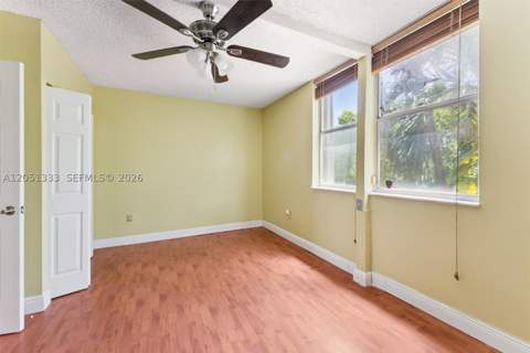 14241 Memorial Hwy 9f Hwy, Miami FL - photo 16 of 47