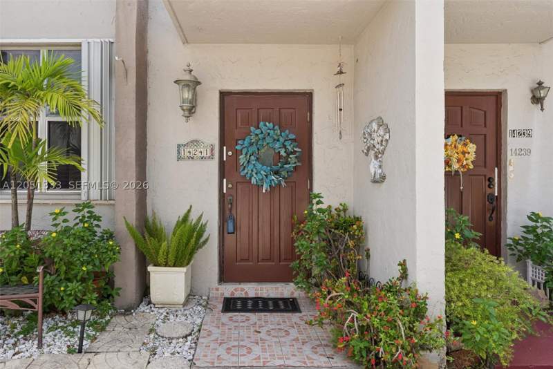 2 bedroom Condominium at 14241 Memorial Hwy 9f Hwy, Woodlands Townhouse Condo, Miami — photo 2
