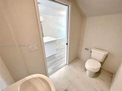 2535 NE 193rd St 3212, Miami FL - photo 7 of 22