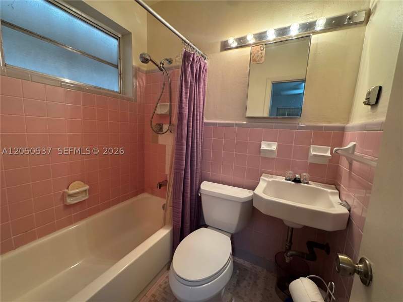 4 bedroom SingleFamilyResidence at 14720 Jackson St, Richmond Heights, Miami — photo 5