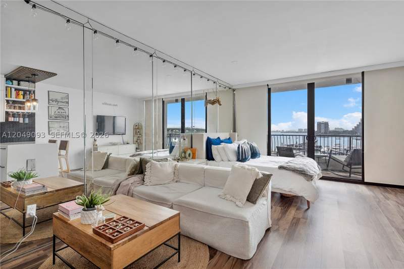 0 bedroom Condominium at 555 NE 15th St 518, Venetia Condo, Miami — photo 5