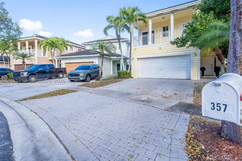 4 bedroom SingleFamilyResidence at 357 NE 35th Ter, Emilios Place At Oasis, Homestead — photo 2