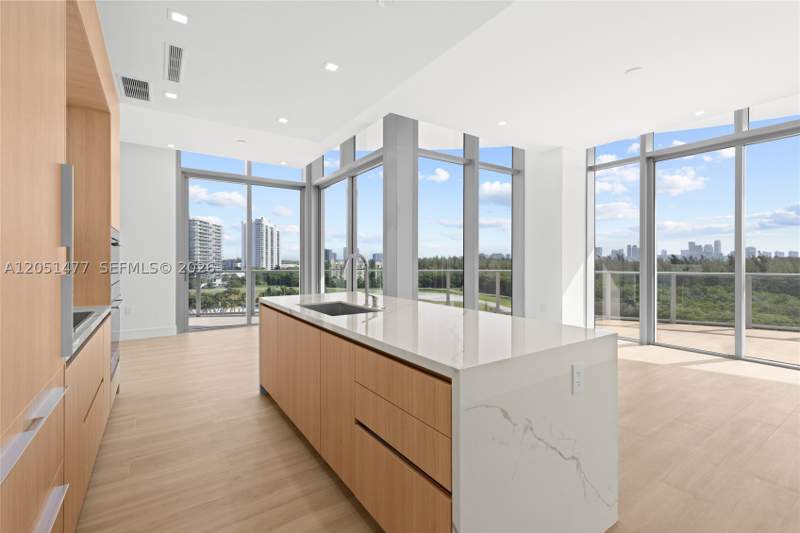 2 bedroom Condominium at 2411 Laguna Cr 611, One Park Tower, Miami — photo 5