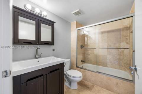 16590 NE 26th Ave 502, North Miami Beach FL - photo 6 of 27