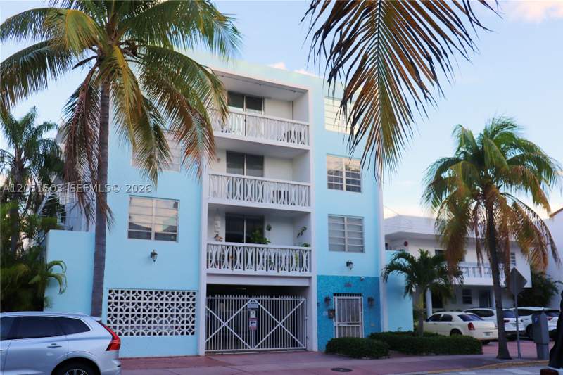 1 bedroom Condominium at 335 Collins Ave 203, Collins View Condo, Miami Beach — photo 2