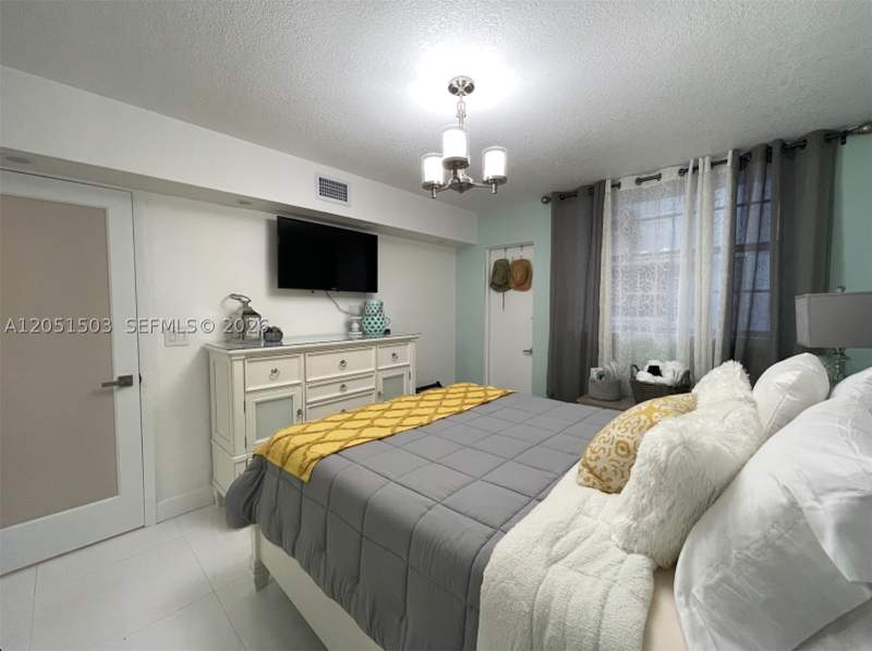 1 bedroom Condominium at 335 Collins Ave 203, Collins View Condo, Miami Beach — photo 5