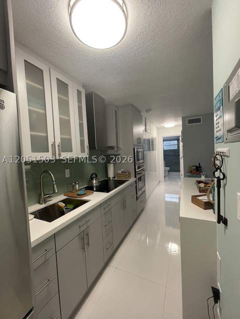 335 Collins Ave 203, Miami Beach FL - photo 7 of 10