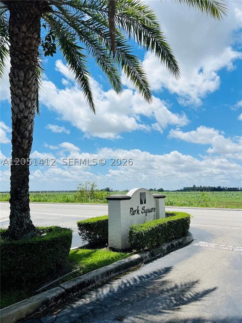4 bedroom SingleFamilyResidence at 16453 SW 75th Ter, Continental Homes At Lago, Miami — photo 2