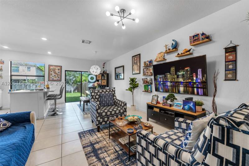 3 bedroom Townhouse at 25328 SW 108th Ct, Allapattah Gdns, Homestead — photo 5
