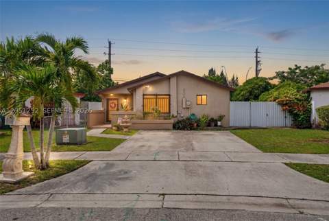 12422 SW 199th St, Miami FL - photo 11 of 33