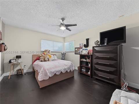 9720 E Calusa Club Dr, Miami FL - photo 24 of 45