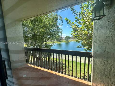 10000 NW 9th St Cir 21, Miami FL - photo 13 of 44
