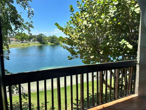 10000 NW 9th St Cir 21, Miami FL - photo 14 of 44