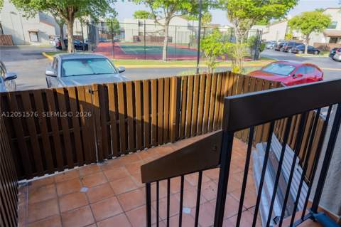 10000 NW 9th St Cir 21, Miami FL - photo 6 of 44