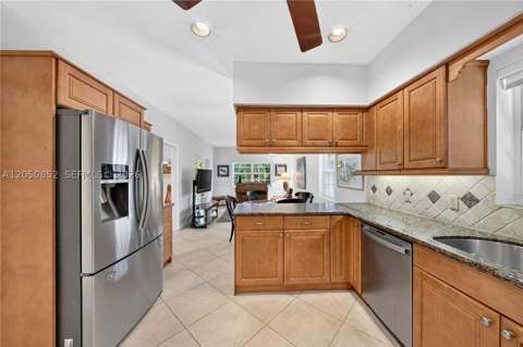 4820 Campo Sano Ct, Coral Gables FL - photo 15 of 39
