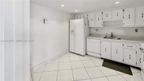 301 174th St 1907, Sunny Isles Beach FL - photo 13 of 22