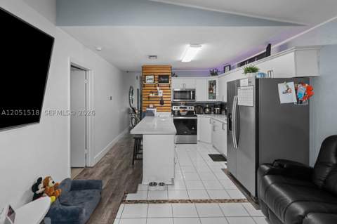 2884 W 75th St, Hialeah FL - photo 11 of 19