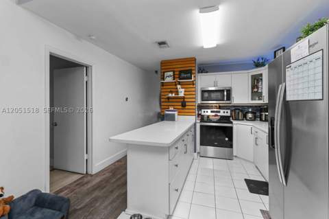 2884 W 75th St, Hialeah FL - photo 13 of 19