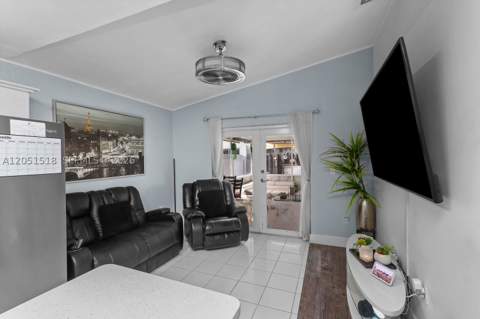 2884 W 75th St, Hialeah FL - photo 15 of 19