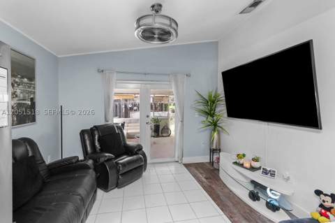 2884 W 75th St, Hialeah FL - photo 16 of 19
