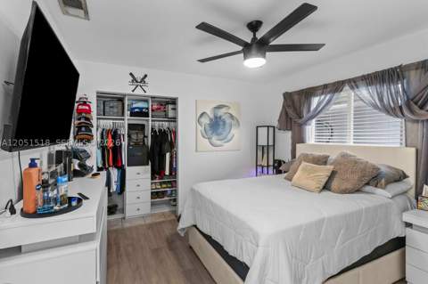 2884 W 75th St, Hialeah FL - photo 8 of 19