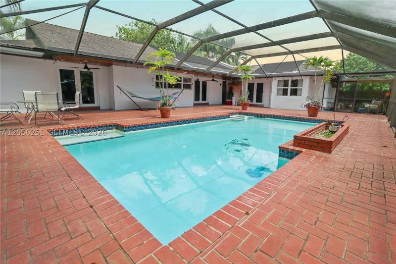 4 bedroom SingleFamilyResidence at 23595 SW 152nd Ave, Kingman Estates, Homestead — photo 2