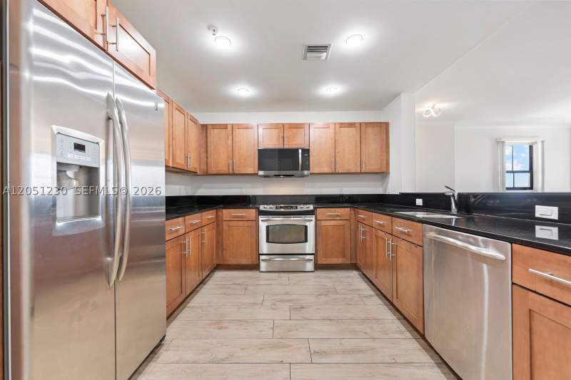 2 bedroom Condominium at 8390 SW 72nd Ave 702, Colonnade At Dadeland SE, Miami — photo 5