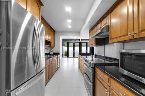 8054 SW 86th Ter, Miami FL - photo 11 of 48