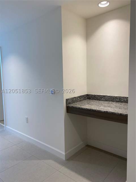 5350 NW 84th Ave 706, Doral FL - photo 13 of 21