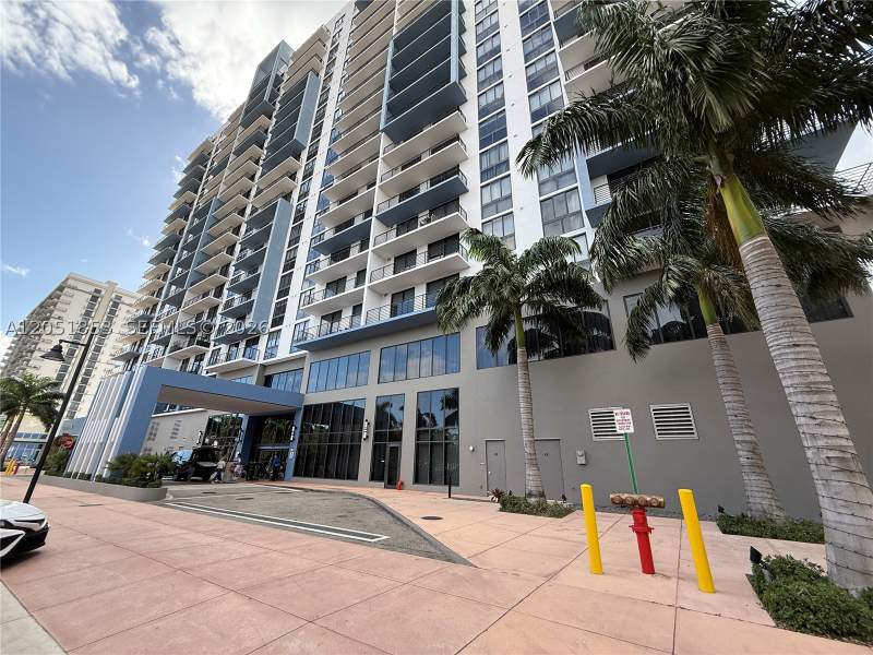 2 bedroom Condominium at 5350 NW 84th Ave 706, 5350 Park Condo, Doral — photo 2