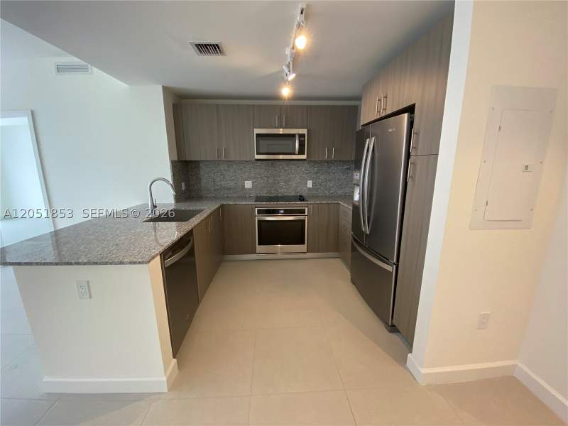 2 bedroom Condominium at 5350 NW 84th Ave 706, 5350 Park Condo, Doral — photo 3