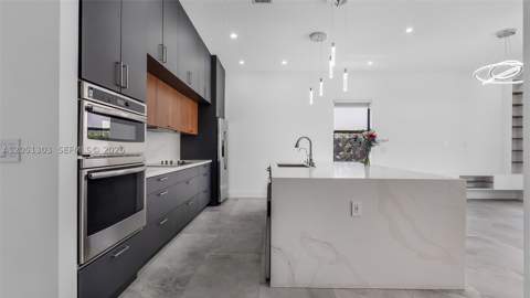 8900 NW 161st Ter, Miami Lakes FL - photo 14 of 82