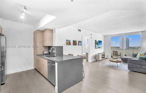 18800 NE 29th Ave 517 (Fully Renovated), Aventura FL - photo 14 of 72