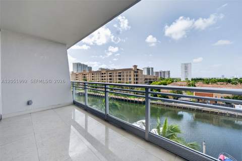 2950 NE 188th St 406, Aventura FL - photo 12 of 40