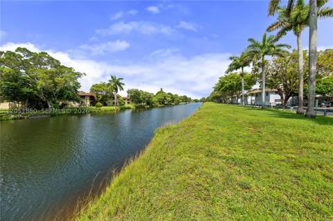 7900 Camino Cir 406, Miami FL - photo 20 of 21
