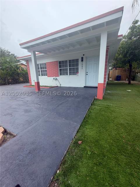 2002 NW 87th St, Miami FL - photo 6 of 34