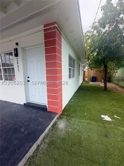 2002 NW 87th St, Miami FL - photo 7 of 34